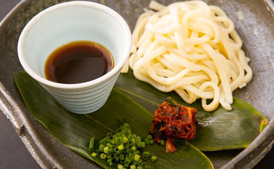 濱田屋の焼肉会席「賑わい」の締めうどん